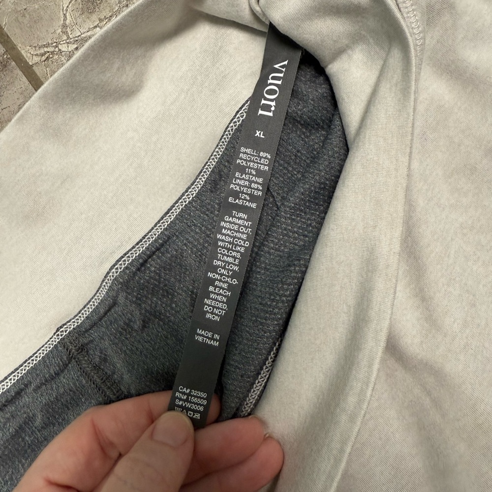 Vuori Women's Halo Performance Skirt Sz XL Salt Heather Color - Picture 12 of 12